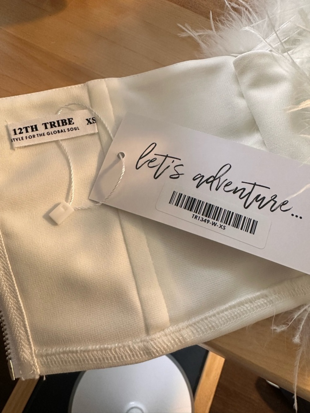 12th Tribe Chanel White Faux Feather Top - Picture 7 of 10